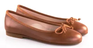 Beberlis Tan Roble Olivia Leather Classic Flats