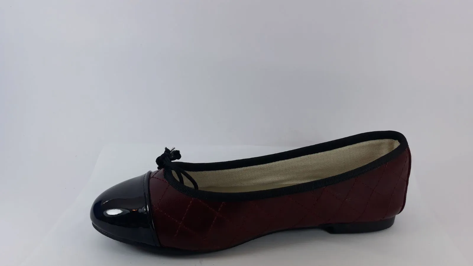 Menina Burgundy Flats