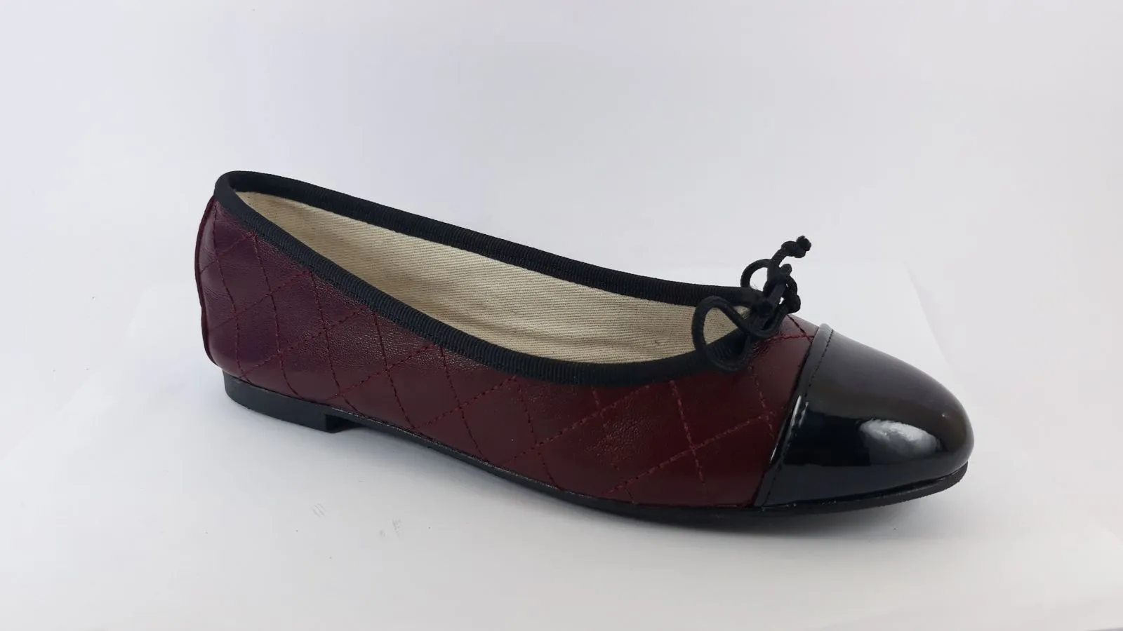 Menina Burgundy Flats