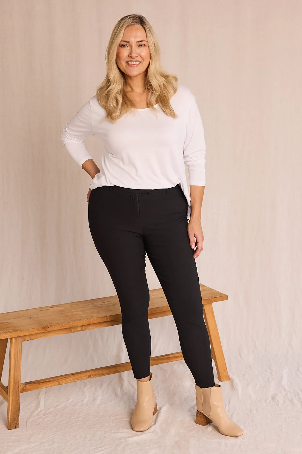 Ponte Pant in Black