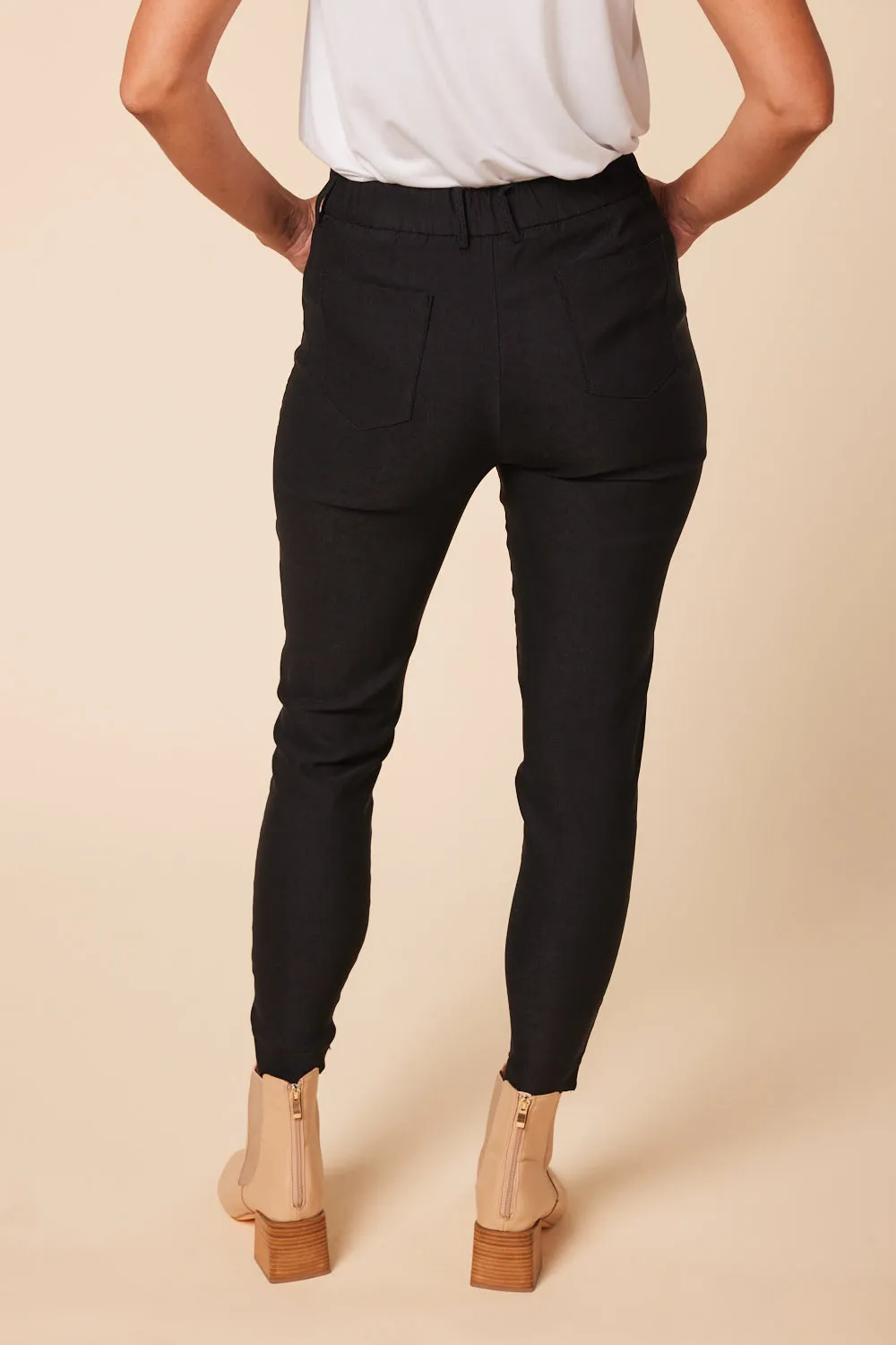 Ponte Pant in Black