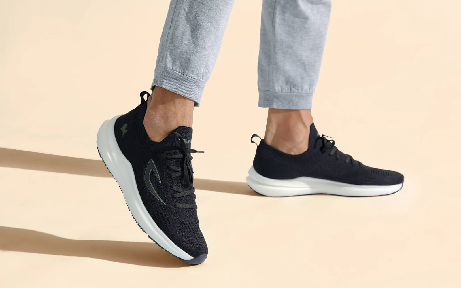 Whoosh Lite Sneakers : Black